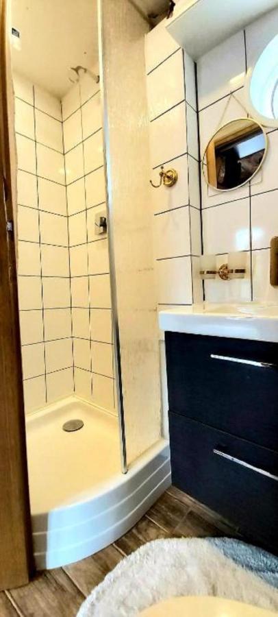 Tiny House In The Cityプラハ エクステリア 写真